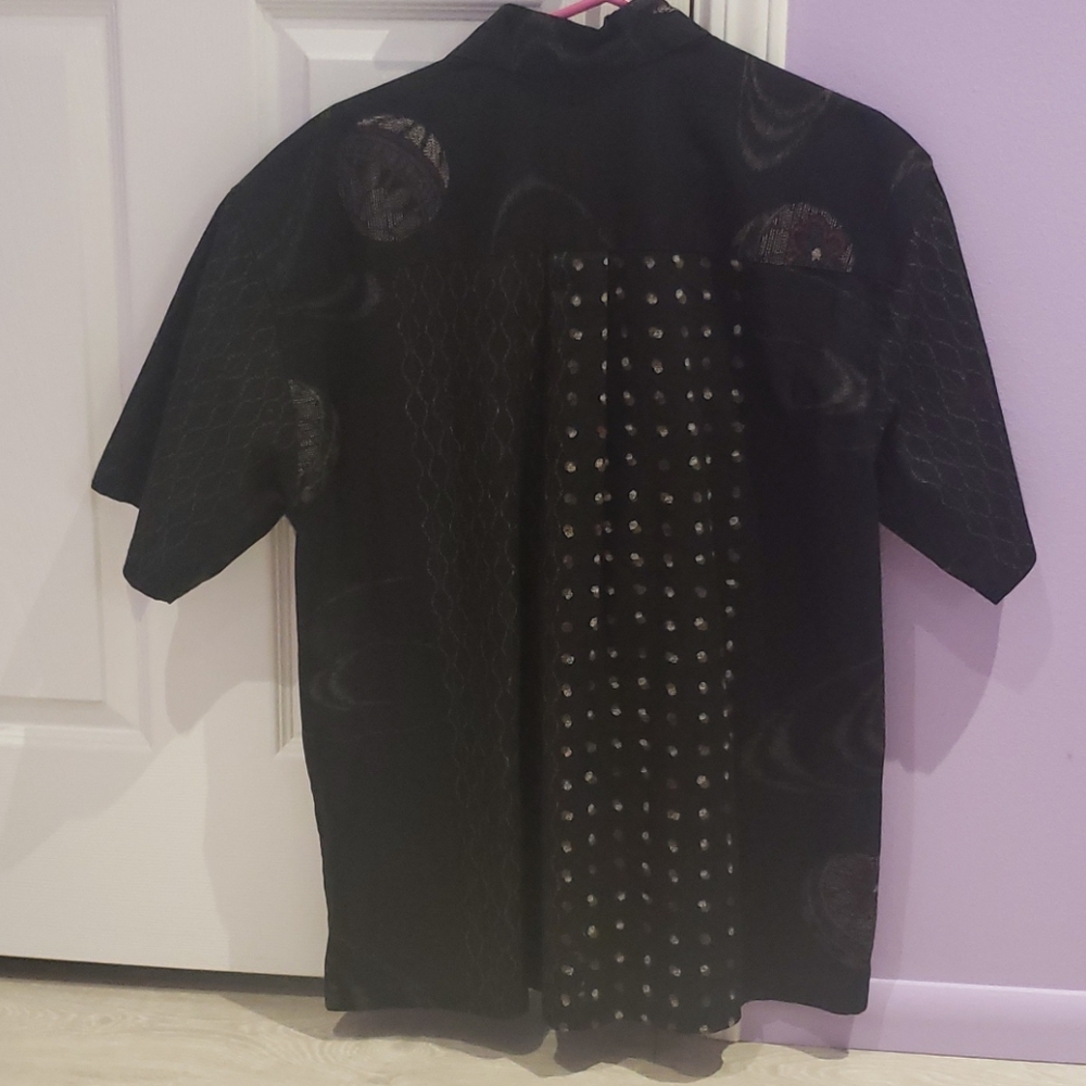 Japanese Temari Collared Button-Down Linen Shirt - Picture 3 of 9
